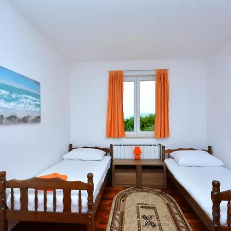 Nevenka Holiday home Kastela