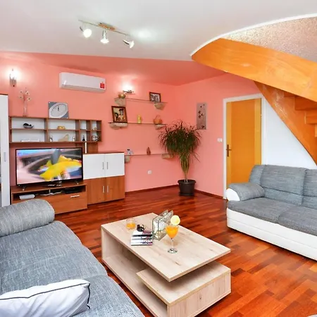 Holiday home Nevenka