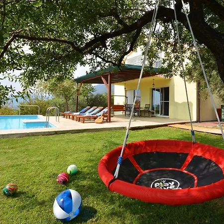 Nevenka Holiday home Kastela